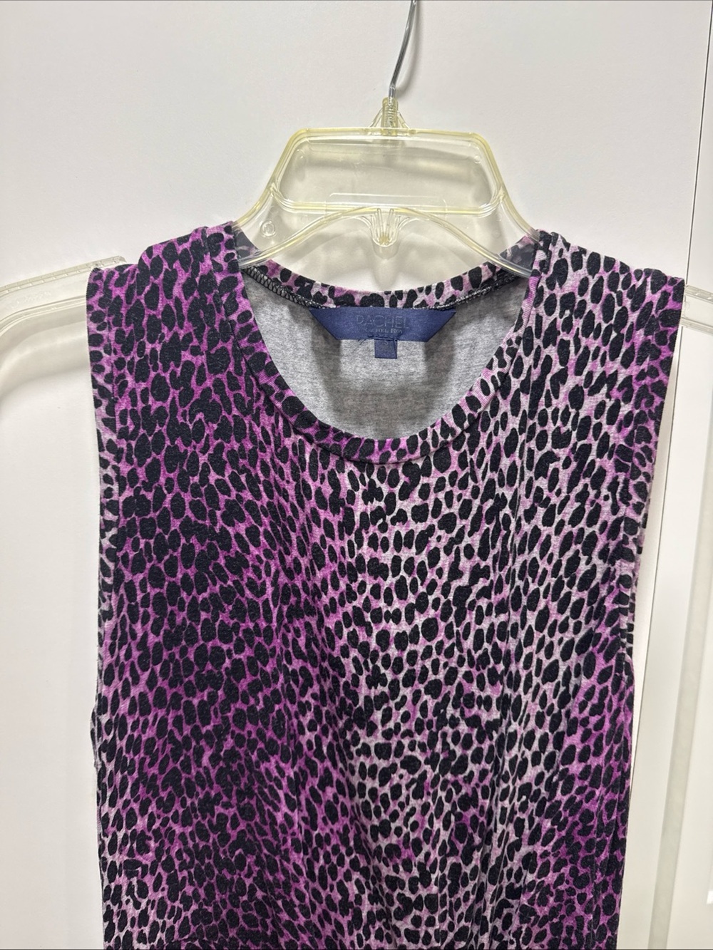 Woman Leopard Knot Top - Purple. Size small - Picture 2 of 8